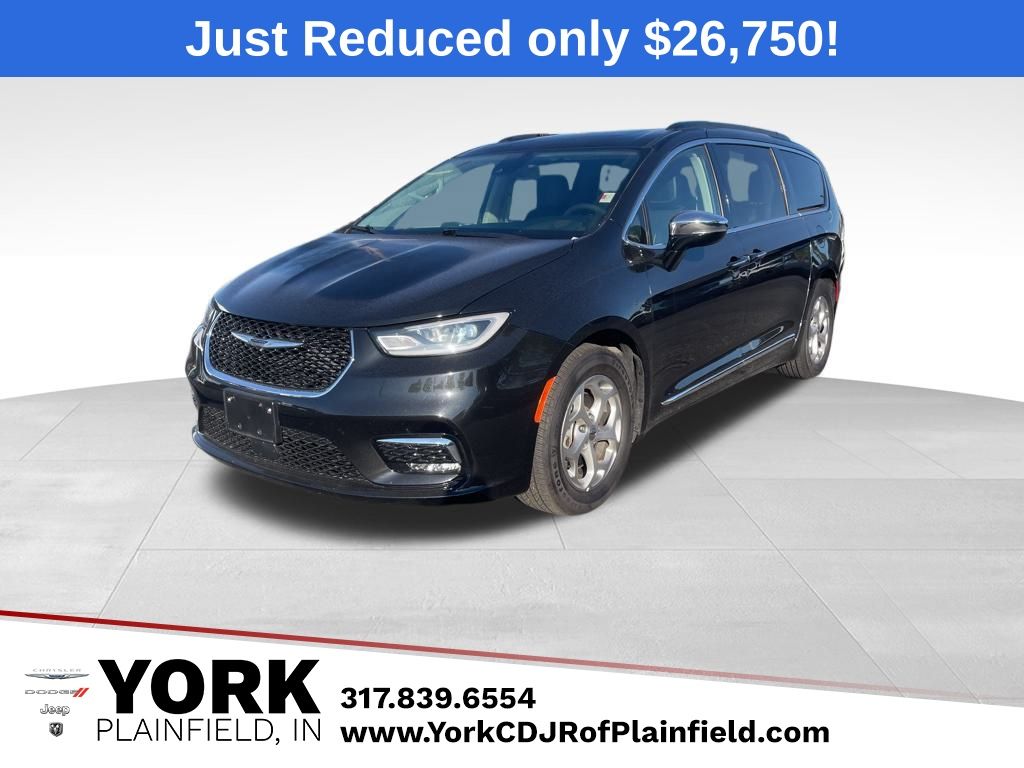 2023 Chrysler Pacifica Limited's photo