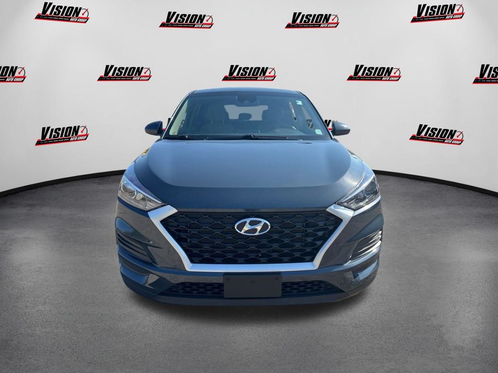 2020 Hyundai Tucson SE photo 2