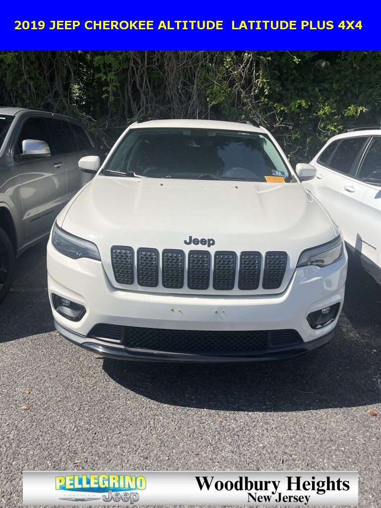 2019 Jeep Cherokee Altitude photo 2