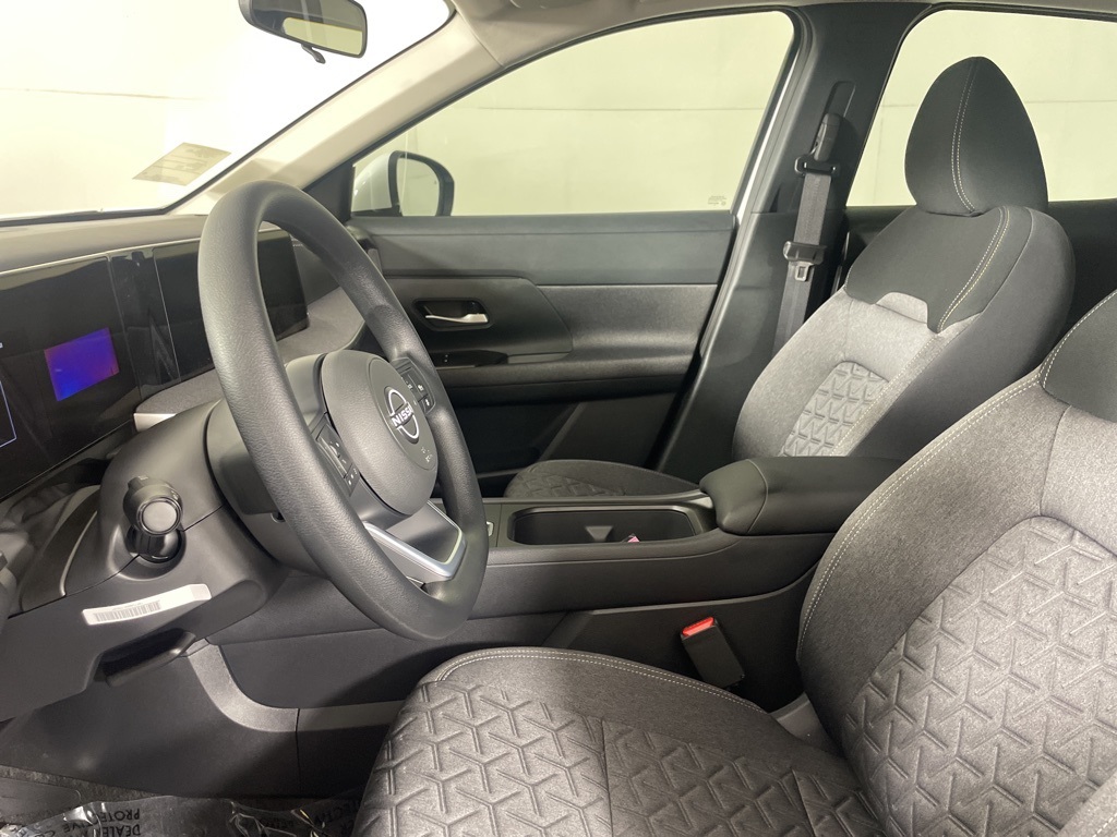 2025 Nissan Kicks SV photo 21