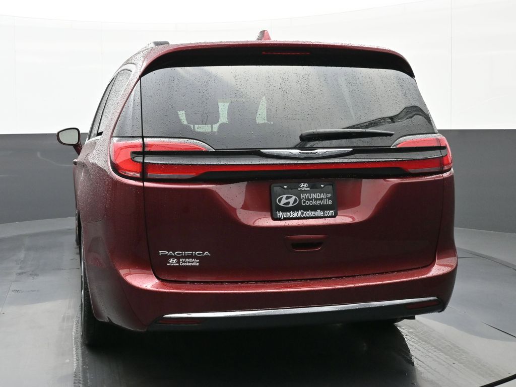 2022 Chrysler Pacifica Touring L photo 4