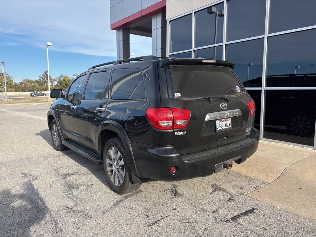 2016 Toyota Sequoia Limited photo 4