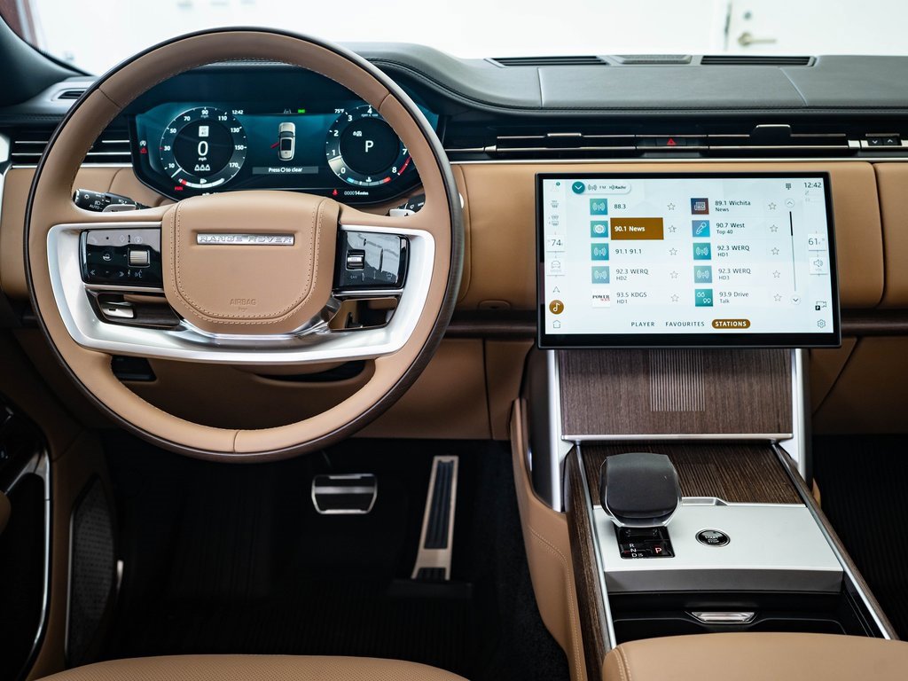 2025 Land Rover Range Rover Autobiography photo 24