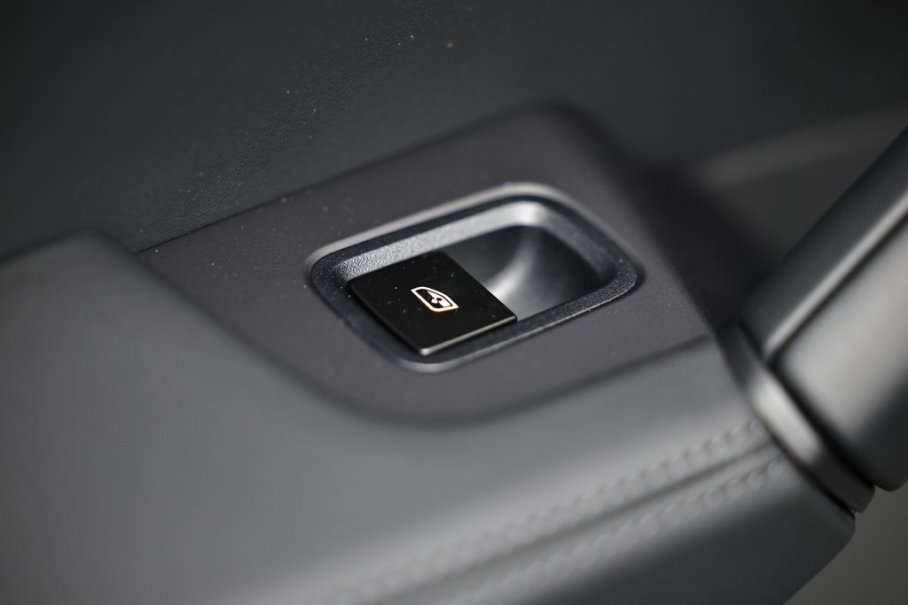 2026 Porsche Cayenne photo 27