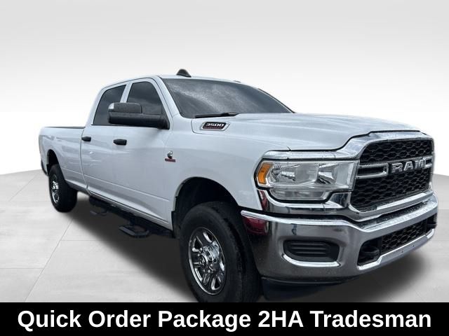 2020 Ram 3500 Tradesman photo 2