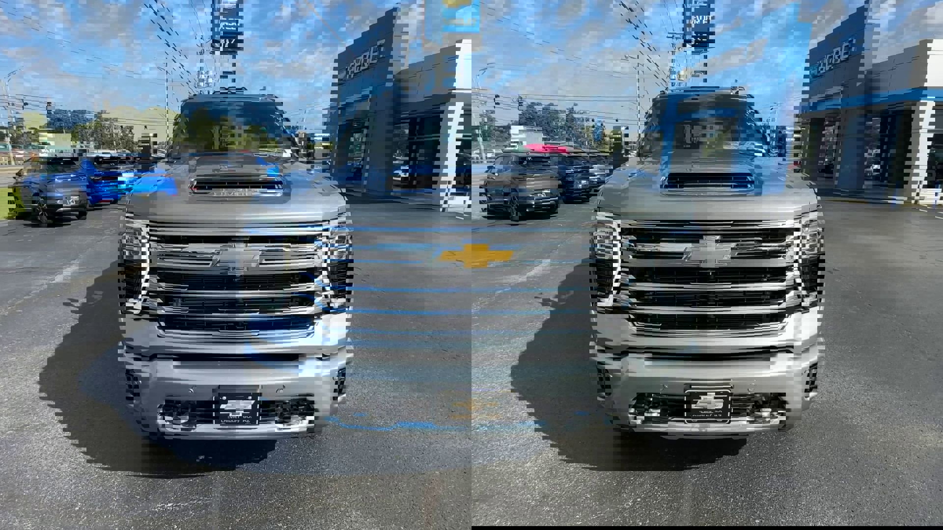 2025 Chevrolet Silverado High Country photo 3