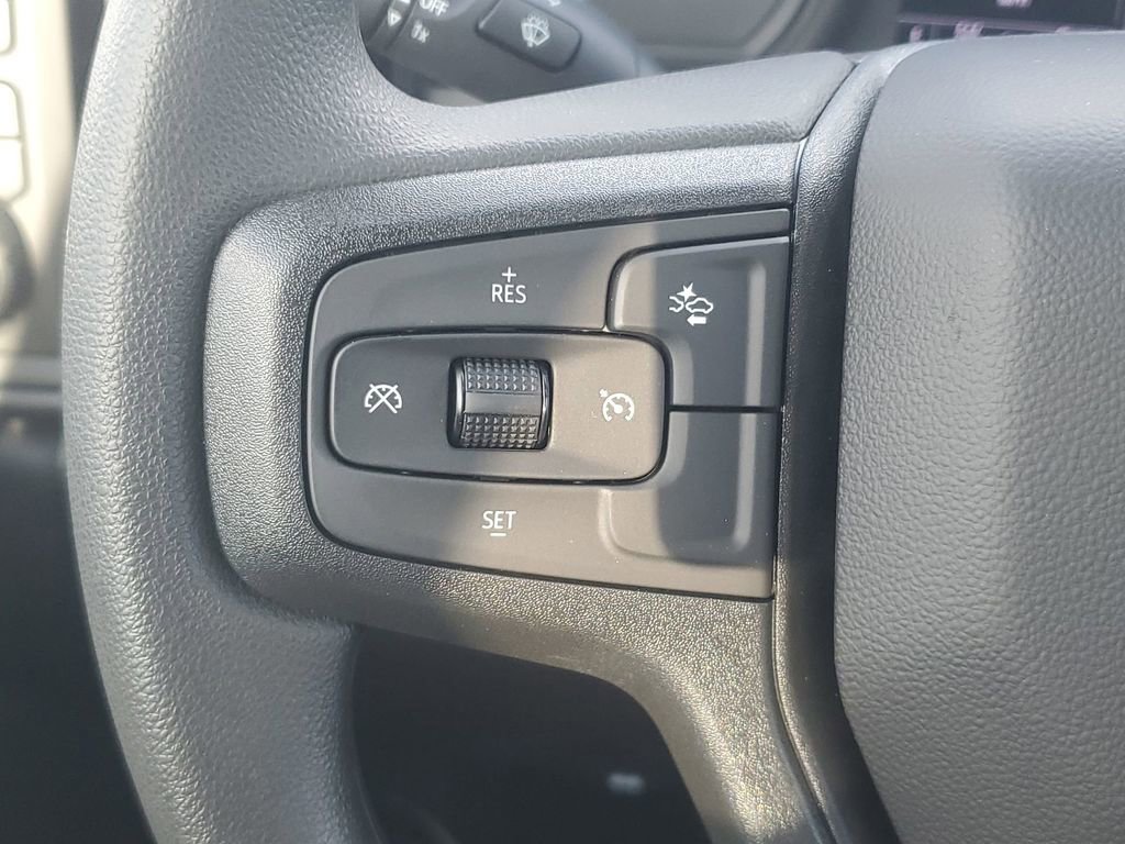 2025 Chevrolet Silverado 1500 Custom photo 32