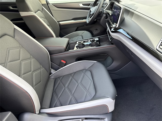 2025 Volkswagen Atlas Peak Edition SE photo 15