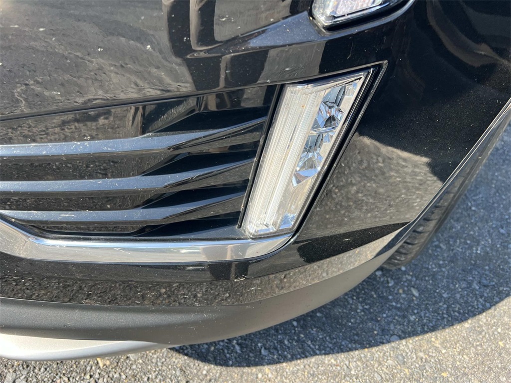 2022 Cadillac XT5 Premium Luxury photo 2