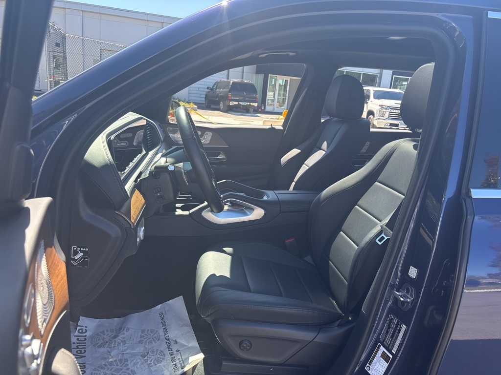 2025 Mercedes Benz GLS 450 4MATIC photo 20