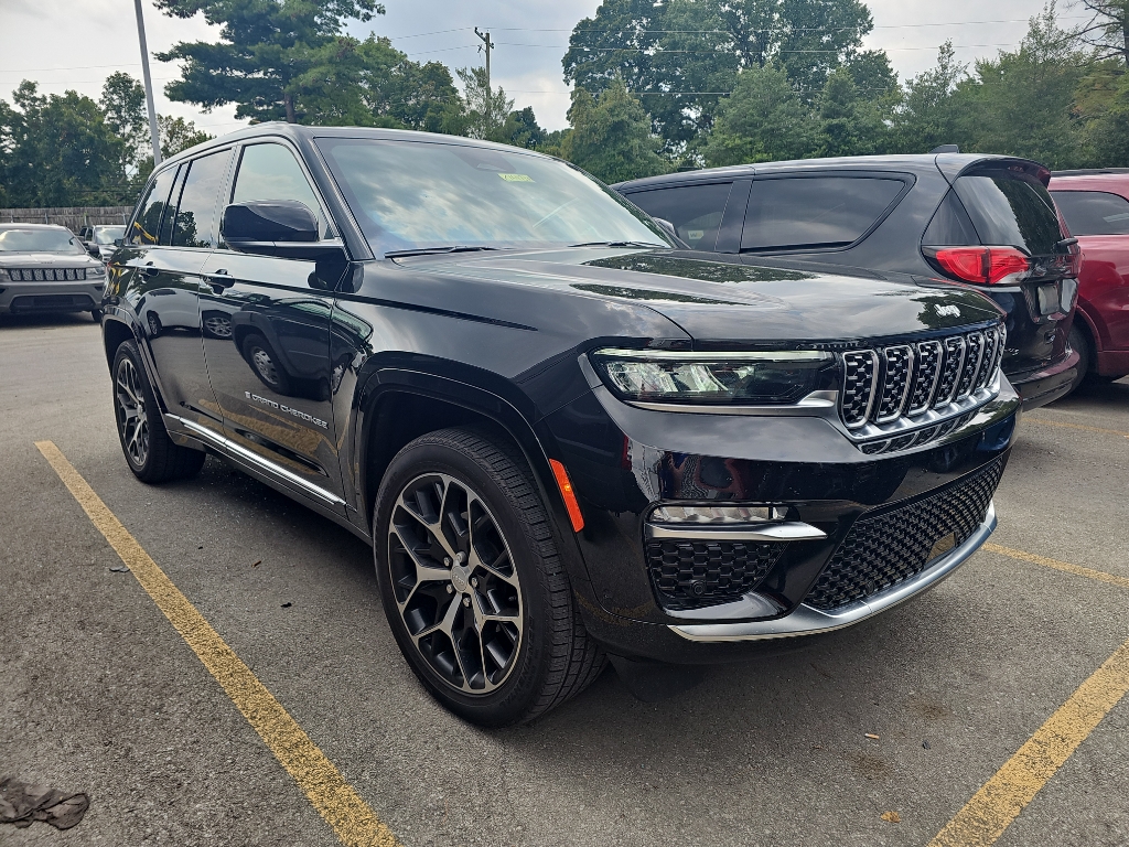 2024 Jeep Grand Cherokee Summit Reserve photo 3