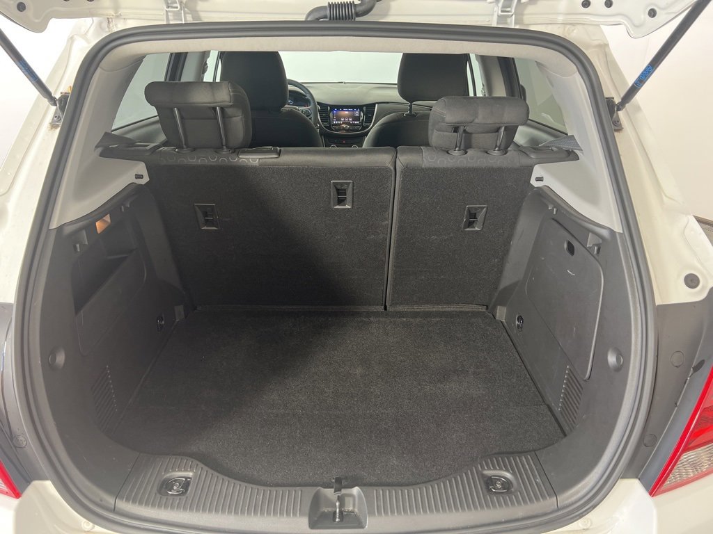 2022 Chevrolet Trax LS photo 17