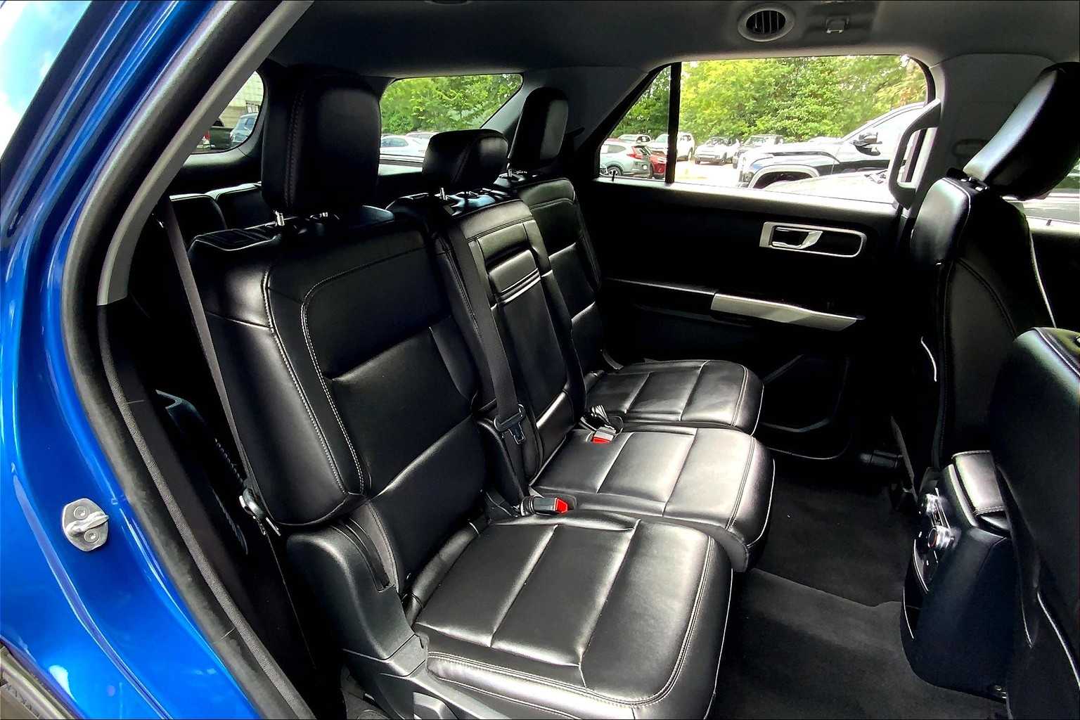 2021 Ford Explorer XLT photo 17