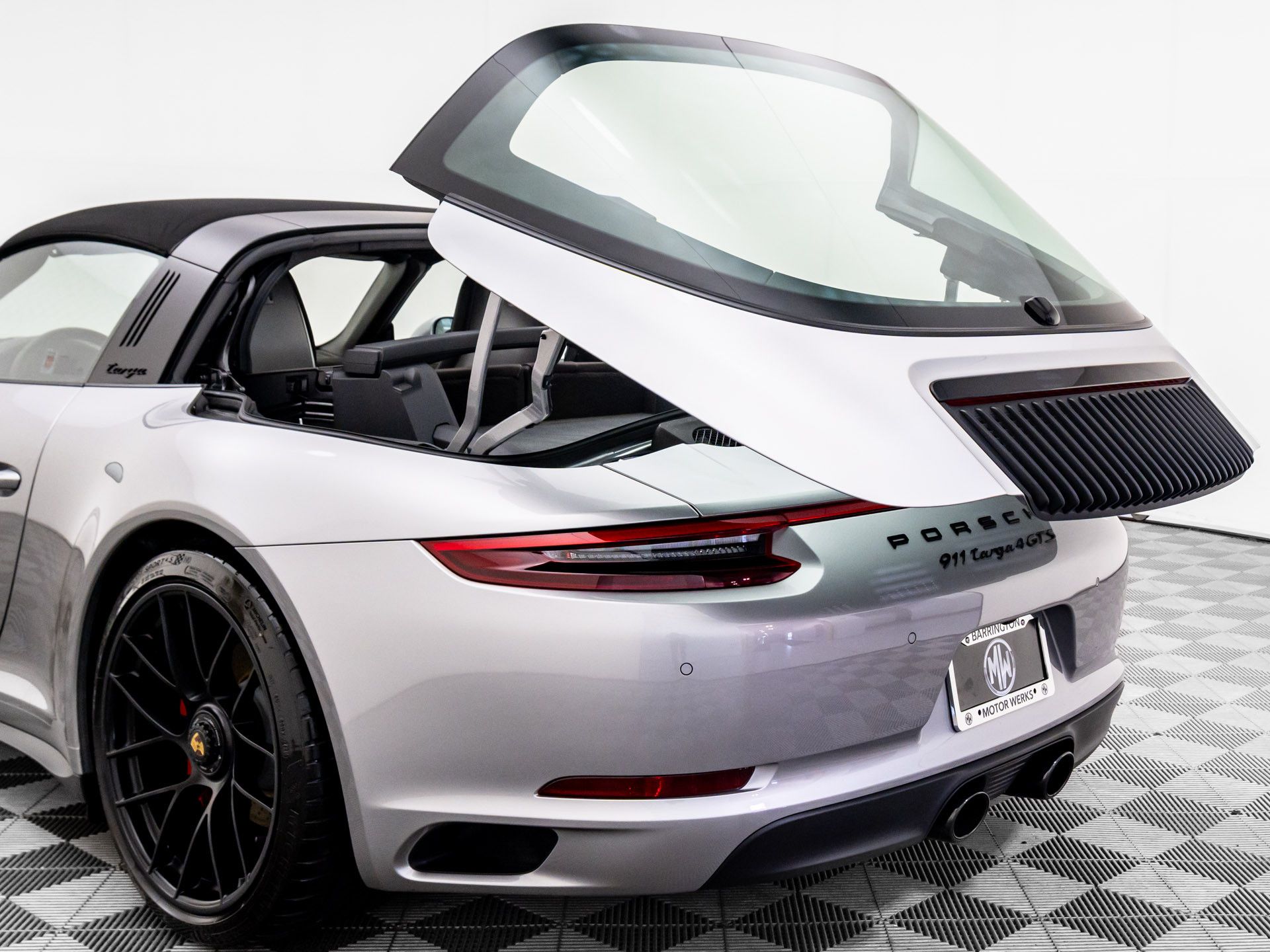 2019 Porsche 911 Targa 4 GTS photo 32