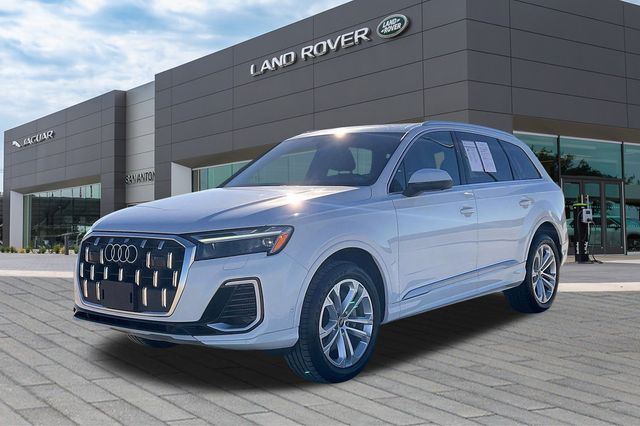2025 Audi Q7 Premium Plus's photo
