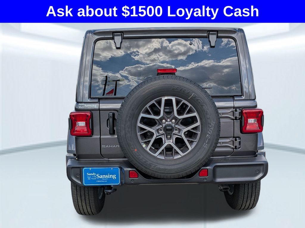 2026 Jeep Wrangler Sahara photo 4