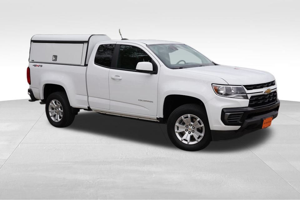 2022 Chevrolet Colorado LT photo 2