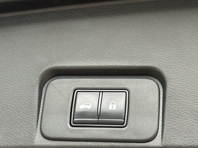 2021 Nissan Rogue SL photo 12