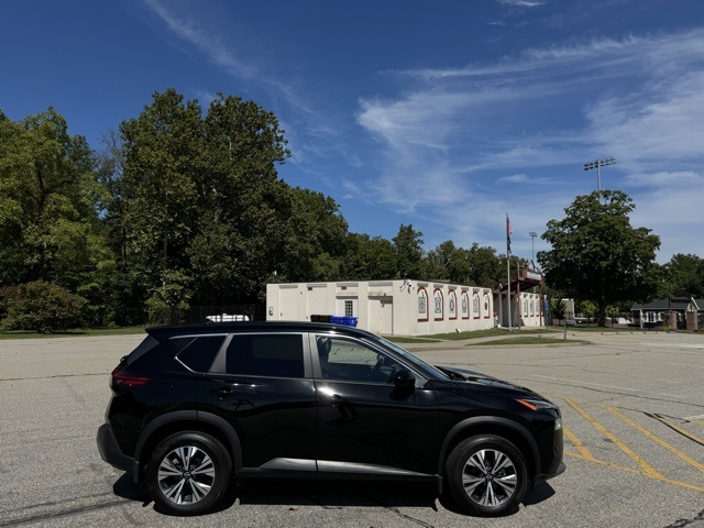 2023 Nissan Rogue SV photo 3
