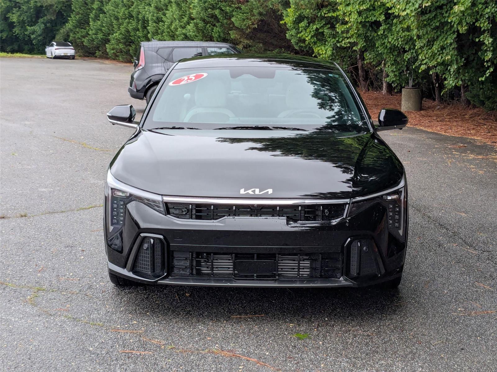 2025 Kia K4 GT-Line Turbo photo 4