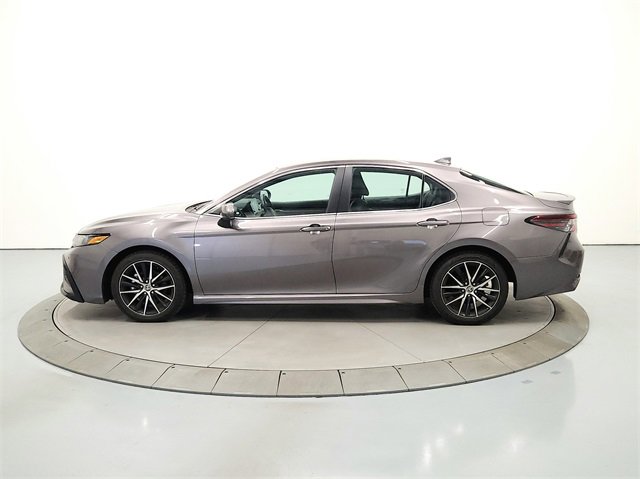2024 Toyota Camry SE photo 4