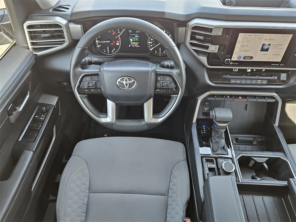 2024 Toyota Tundra SR5 CrewMax photo 17
