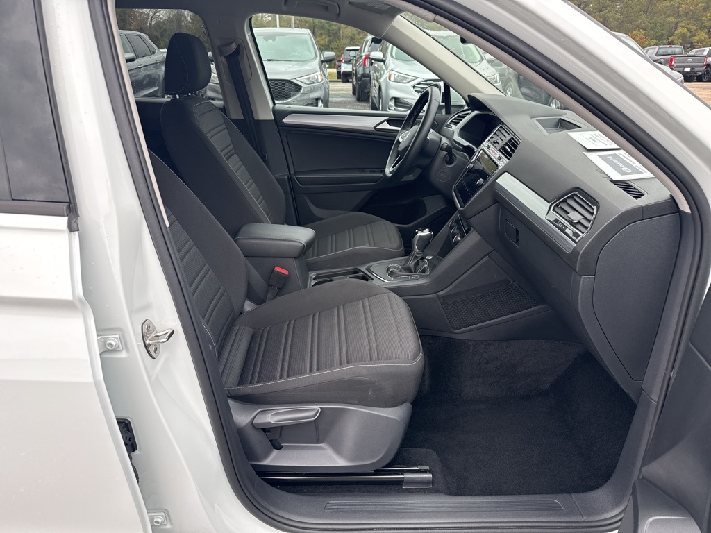 2024 Volkswagen Tiguan S photo 4