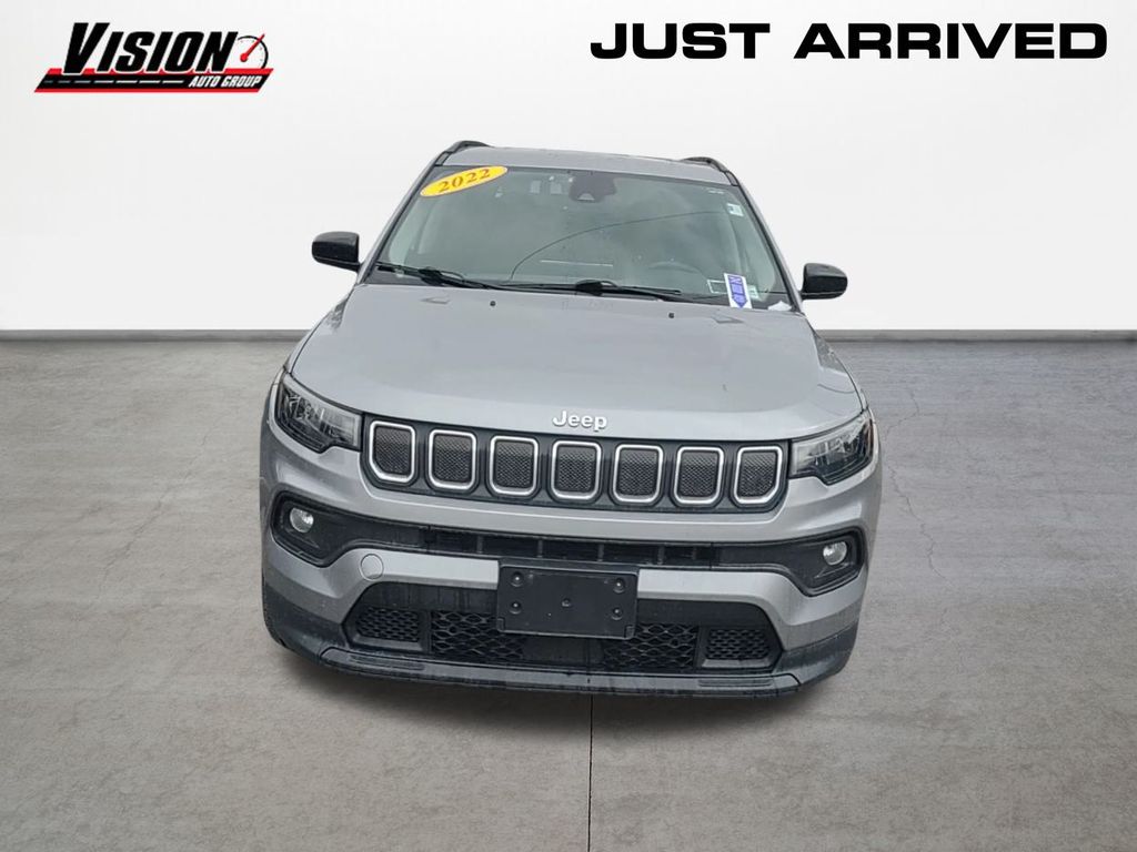 2022 Jeep Compass North Edition Latitude photo 2