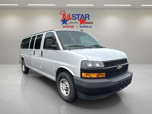 2019 Chevrolet Express Passenger LS's photo