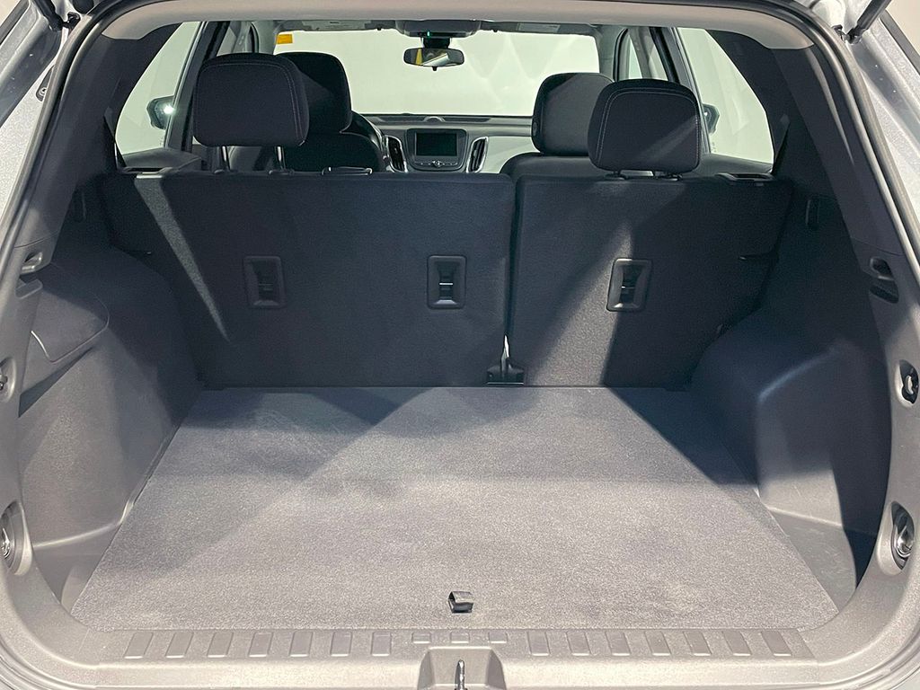 2023 Chevrolet Equinox LS photo 4