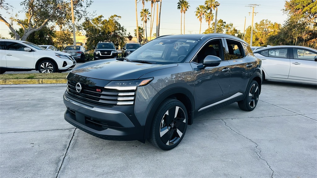 2026 Nissan Kicks SR photo 3