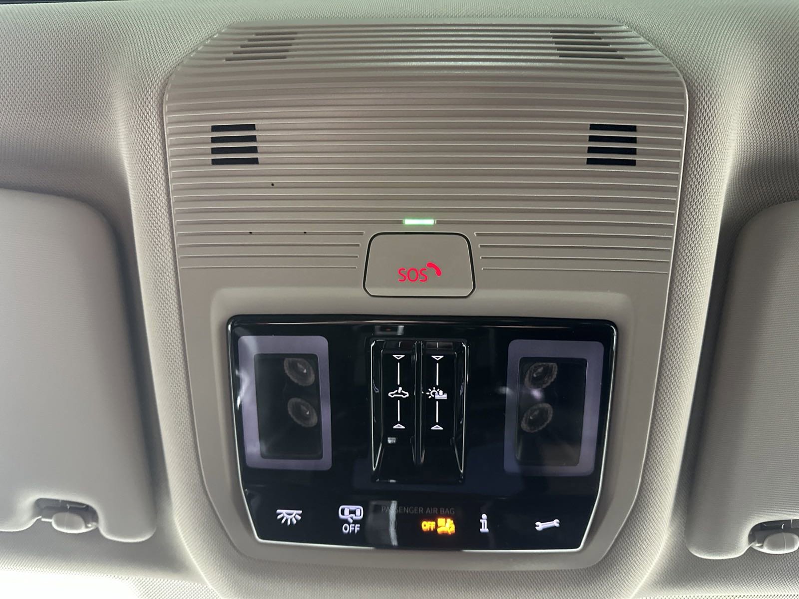 2025 Volkswagen Atlas SE Technology photo 21