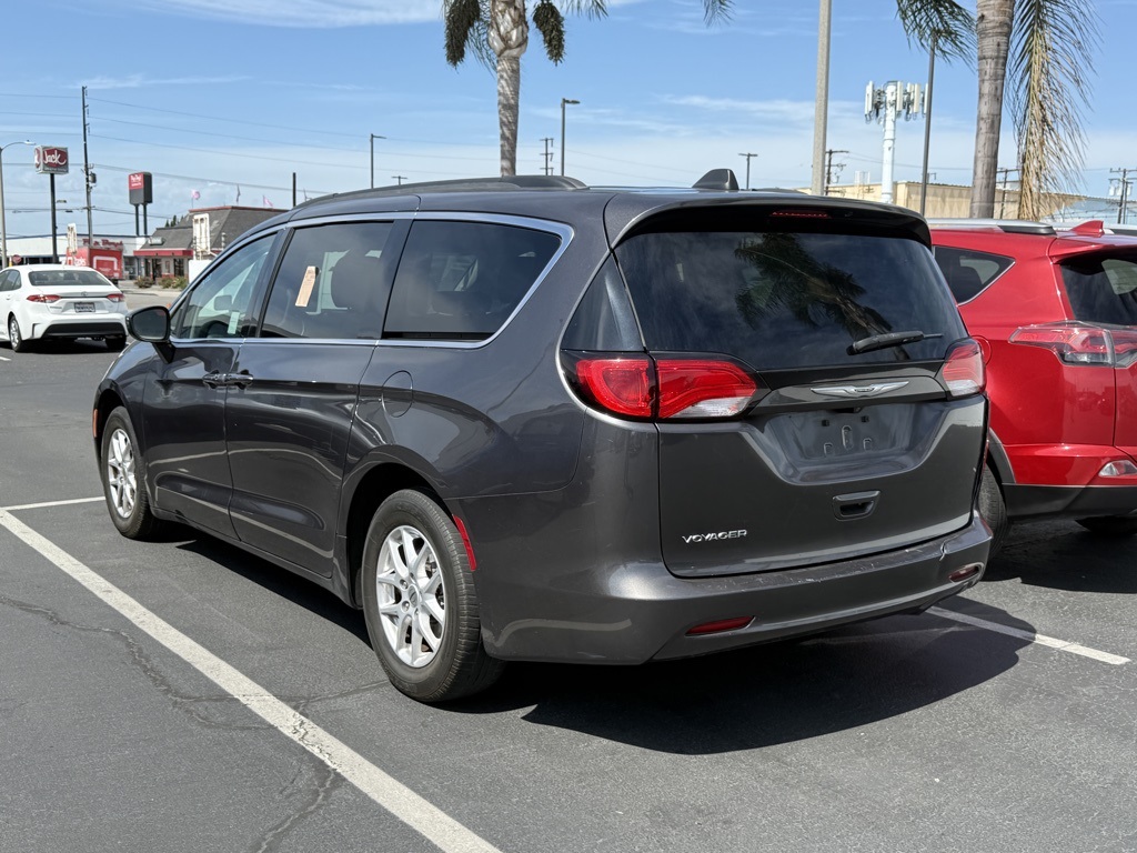 2021 Chrysler Voyager LXi photo 4