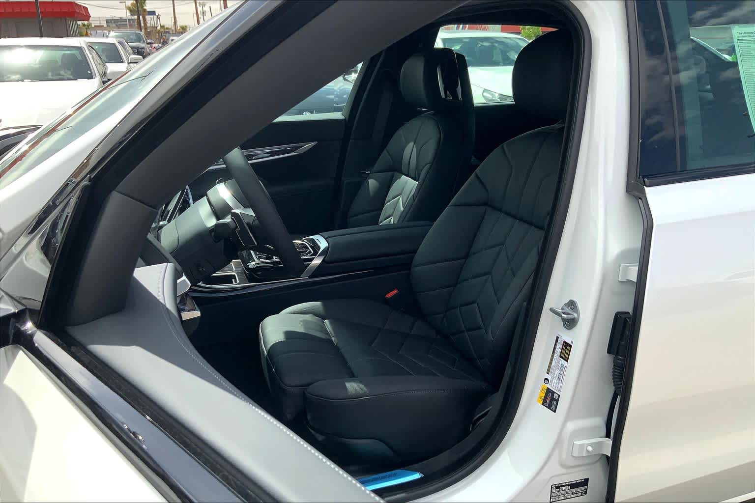 2025 Bmw 750e 750e xDrive photo 9