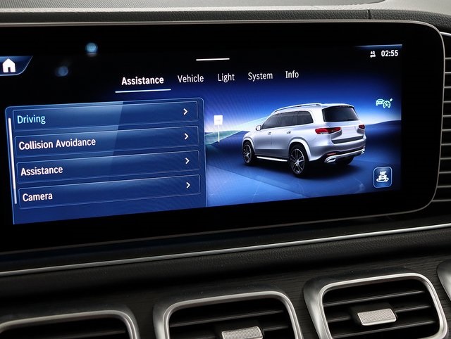 2026 Mercedes Benz GLS 450 4MATIC photo 18