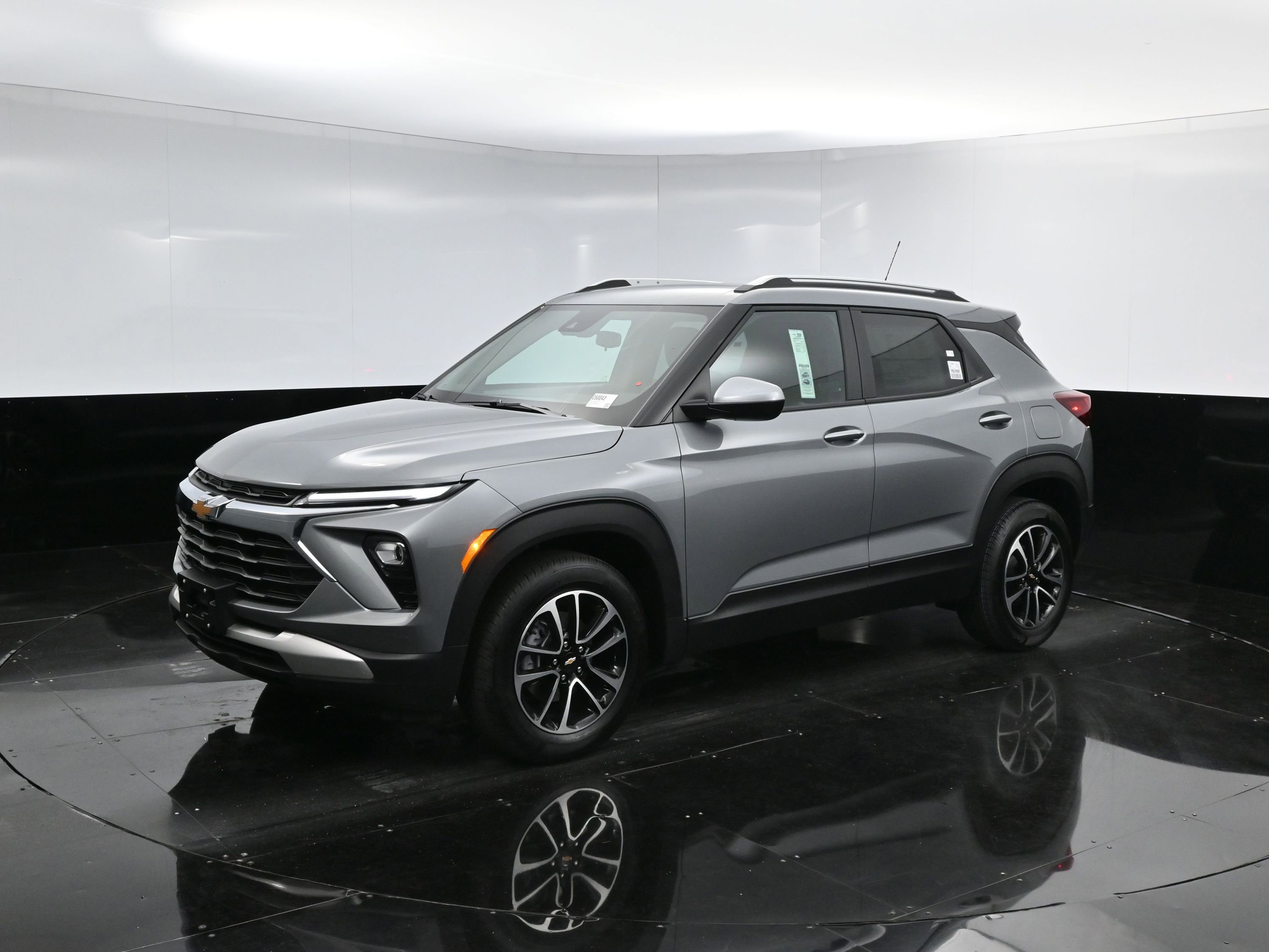 2026 Chevrolet Trailblazer LT photo 3
