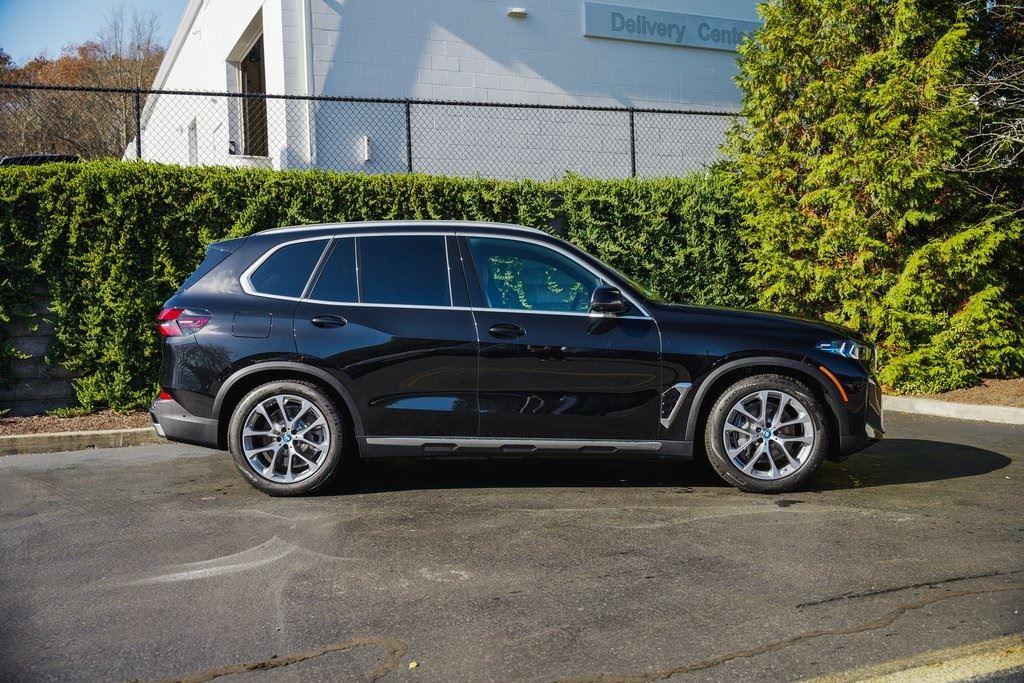 New 2025 Black Sapphire Metallic BMW xDrive50e image 2