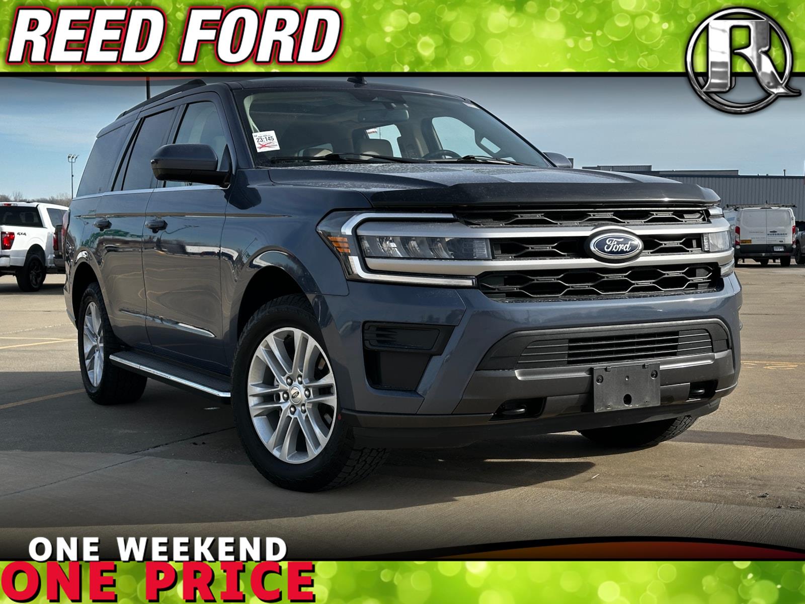 2022 Ford Expedition XLT's photo