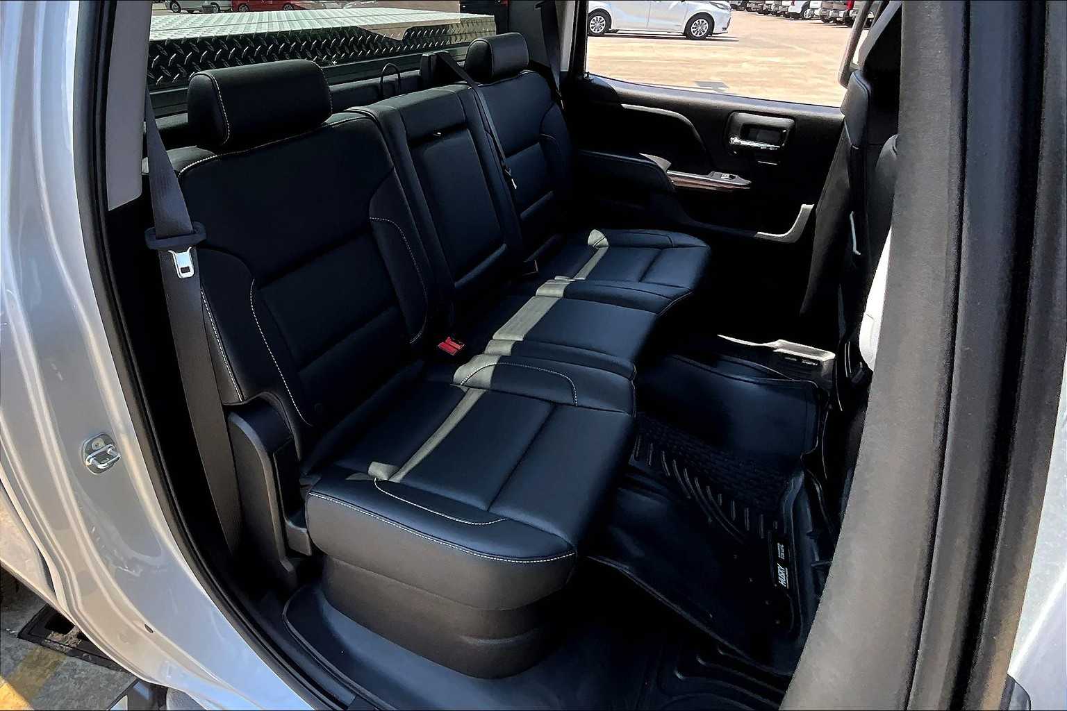 2019 Gmc Sierra HD SLT photo 19