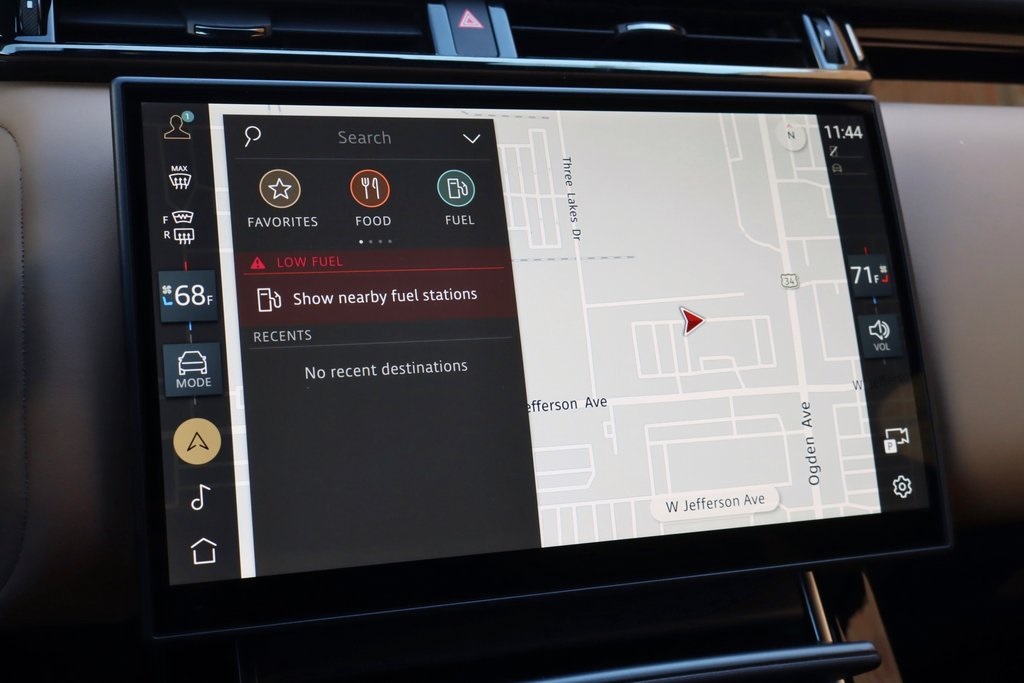 2025 LAND ROVER RANGE ROVER VELAR - Image 21