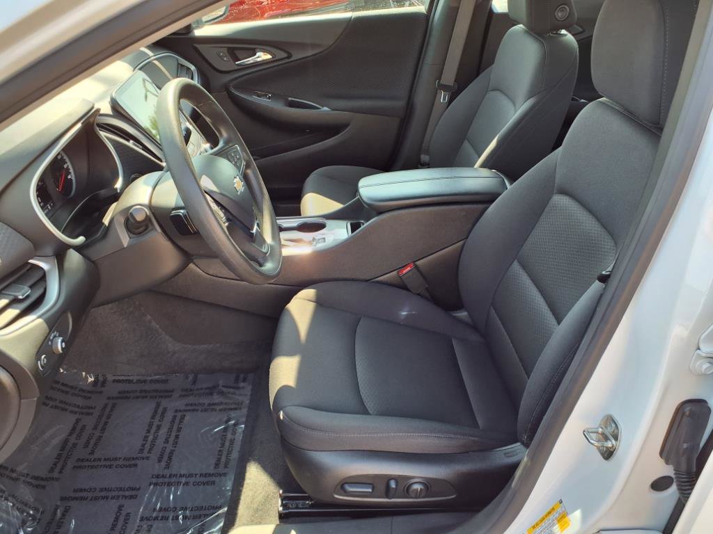 2024 Chevrolet Malibu 1LT photo 4