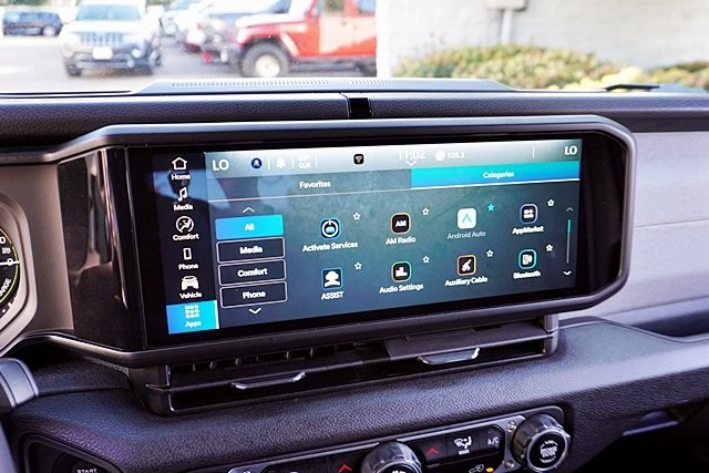 Used 2024 White Jeep Sport S 4xe image 26