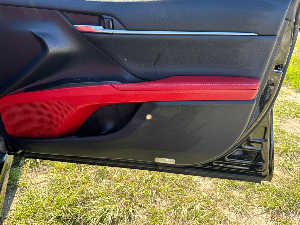 2021 Toyota Camry XSE photo 14
