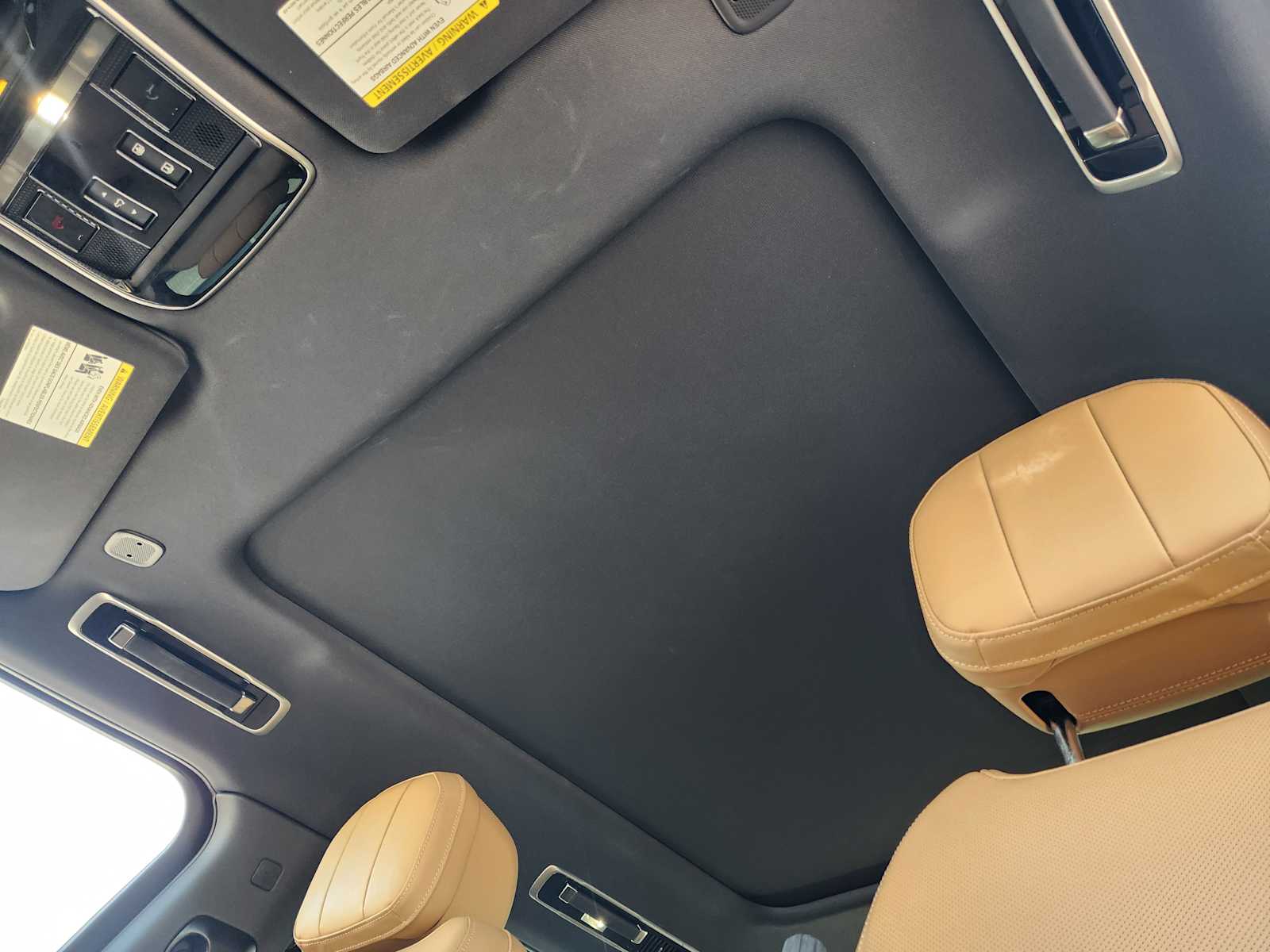 2023 Land Rover Range Rover SE photo 24