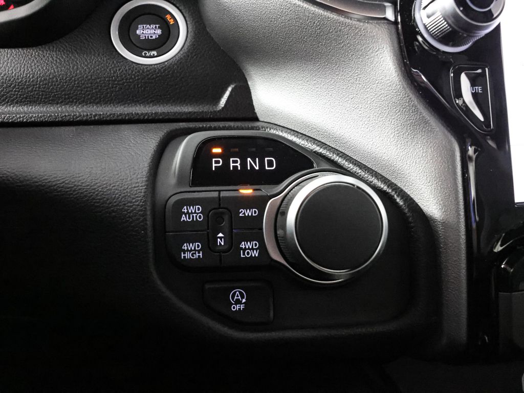 2025 Ram 1500 Big Horn photo 10