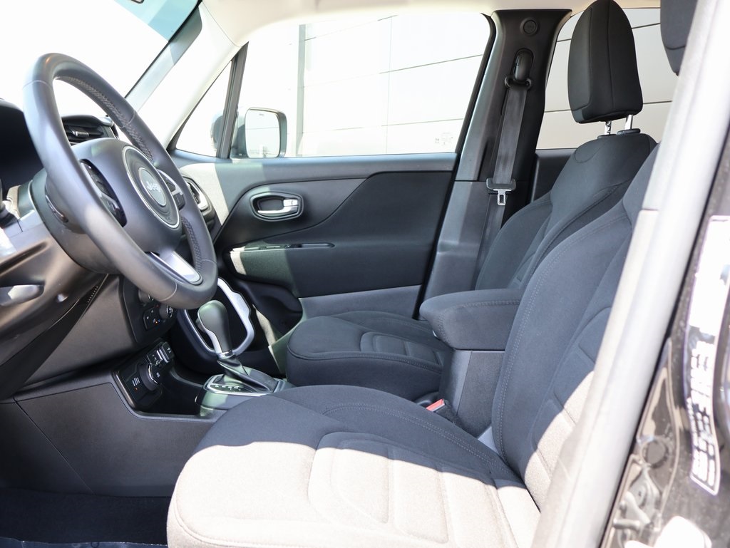 2020 Jeep Renegade Latitude photo 21