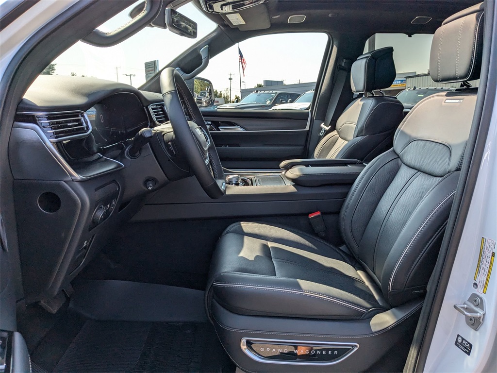 2024 Jeep Grand Wagoneer II photo 16
