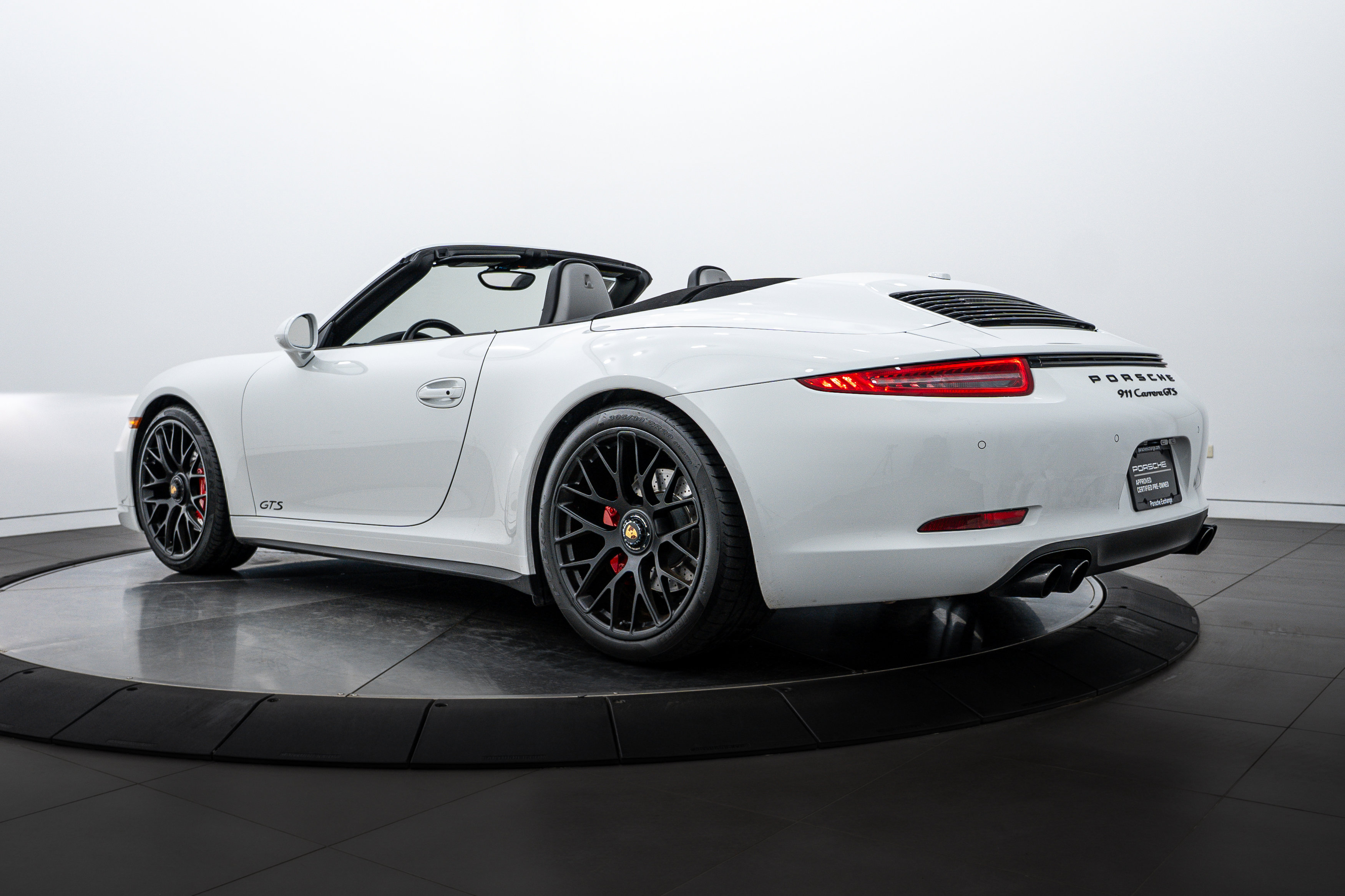 2015 Porsche 911 4S GTS photo 3
