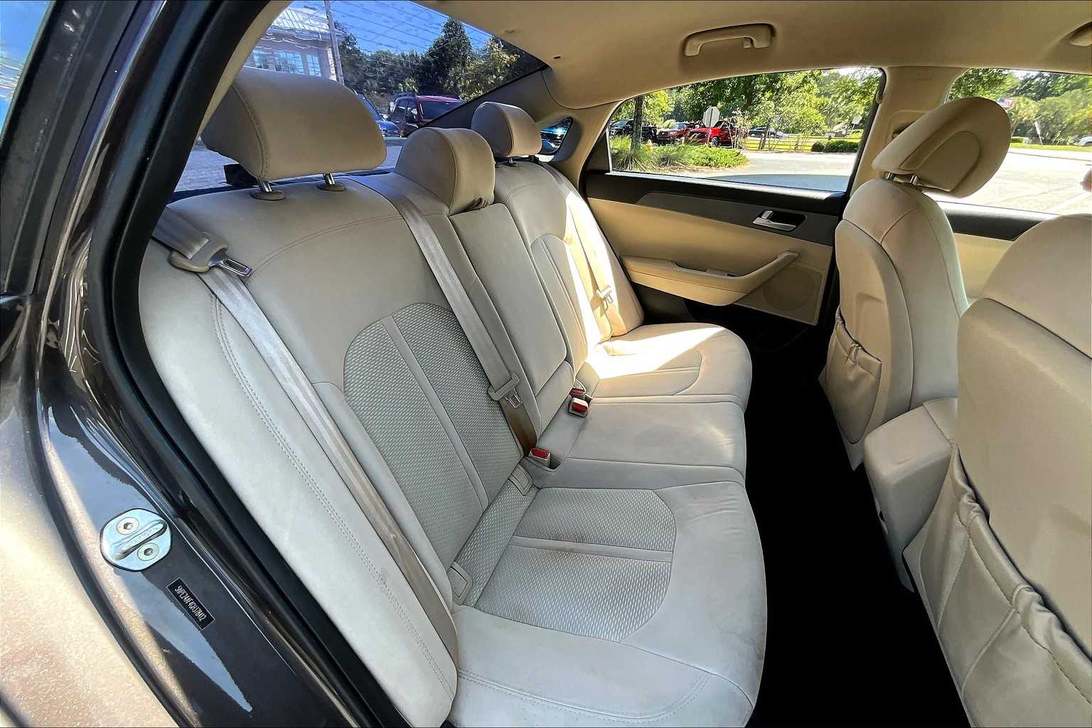 2016 Hyundai Sonata SE photo 18