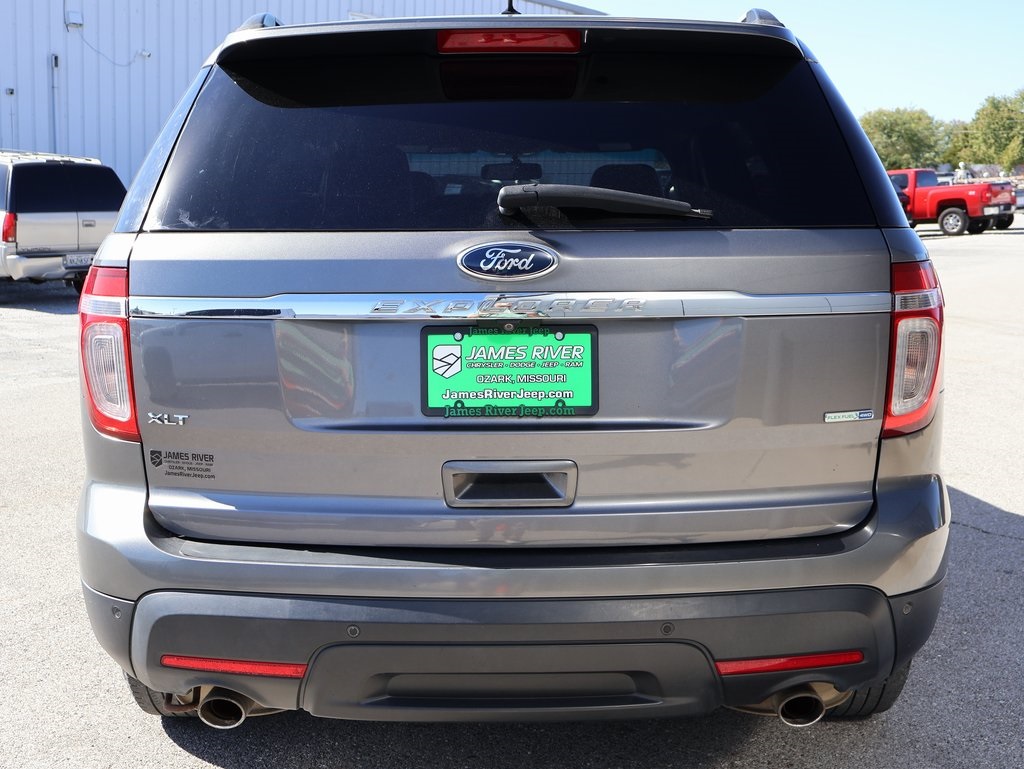2013 Ford Explorer XLT photo 4